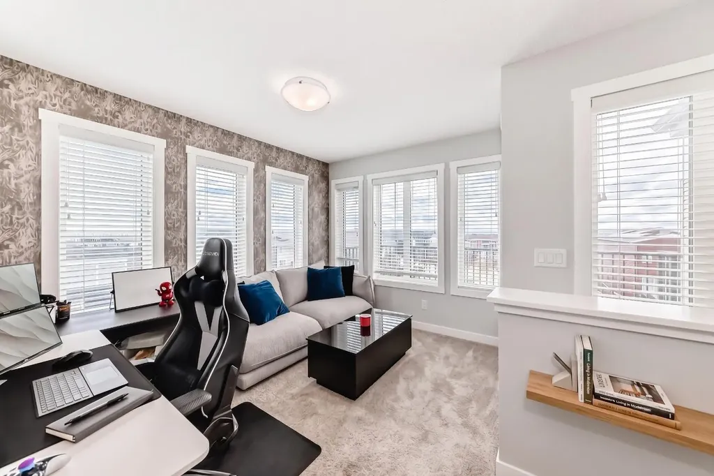107 Lucas Boulevard NW Calgary AB T3P 1H8