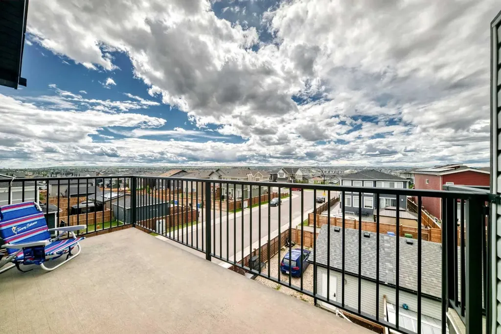 107 Lucas Boulevard NW Calgary AB T3P 1H8