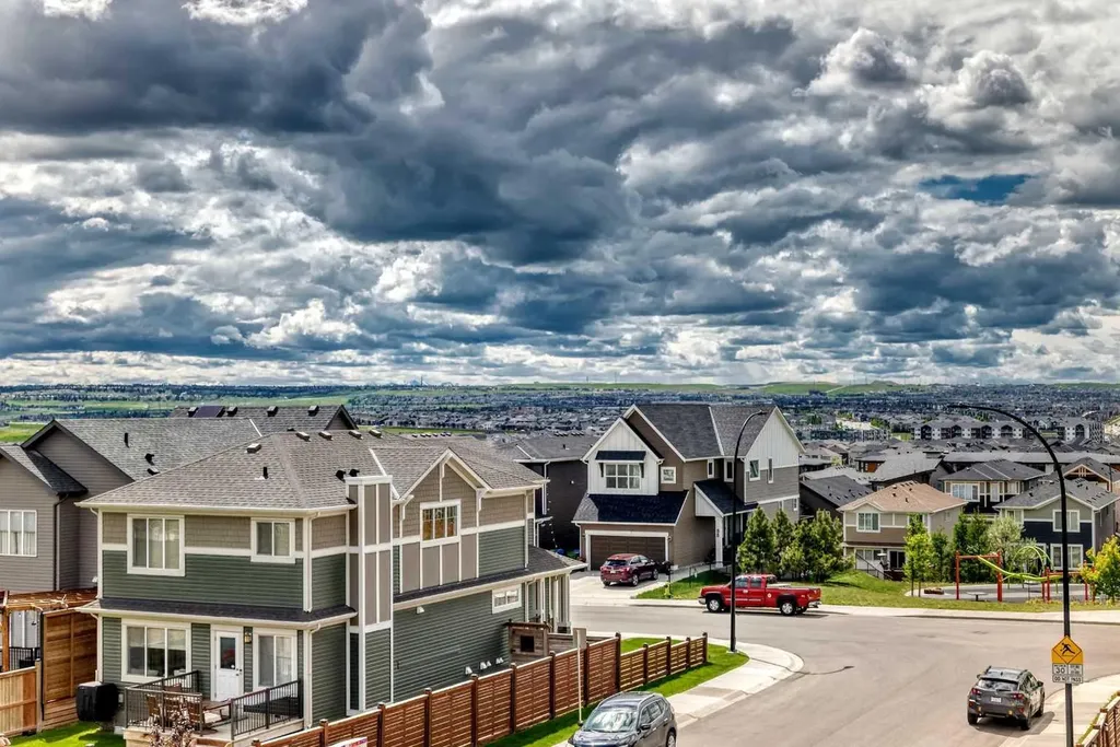 107 Lucas Boulevard NW Calgary AB T3P 1H8