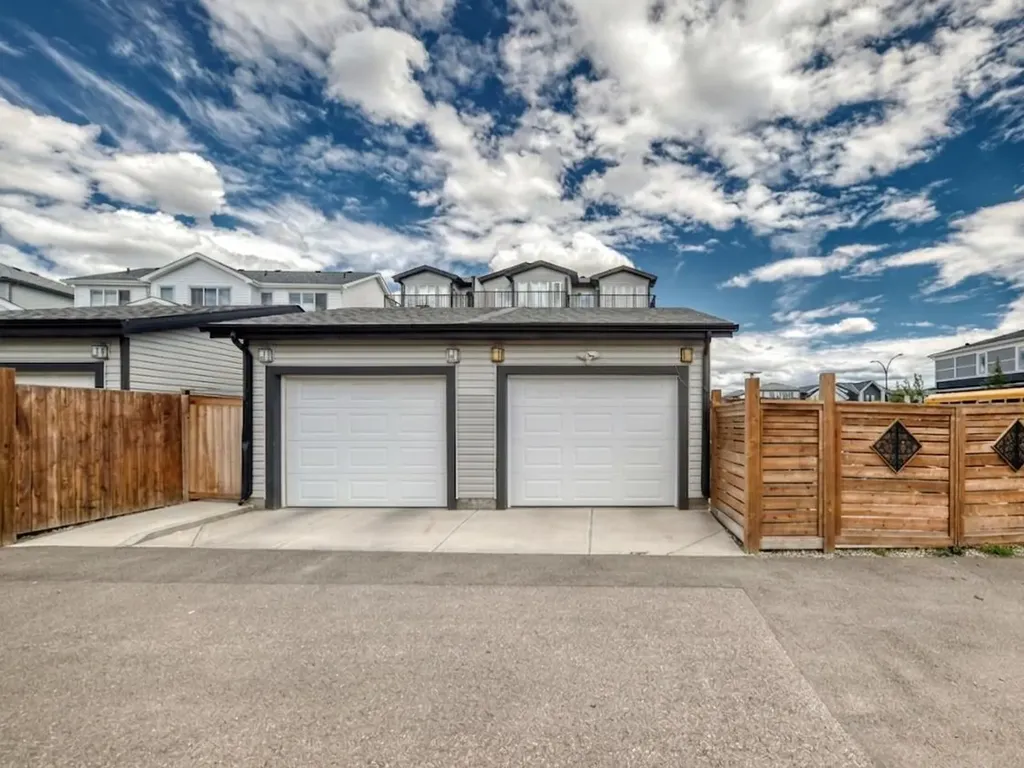 107 Lucas Boulevard NW Calgary AB T3P 1H8
