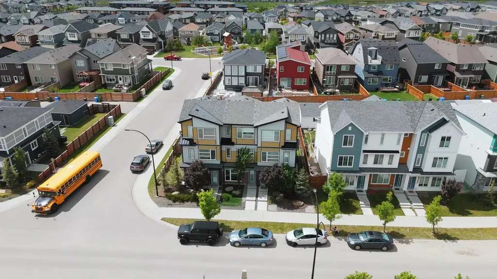 107 Lucas Boulevard NW Calgary AB T3P 1H8
