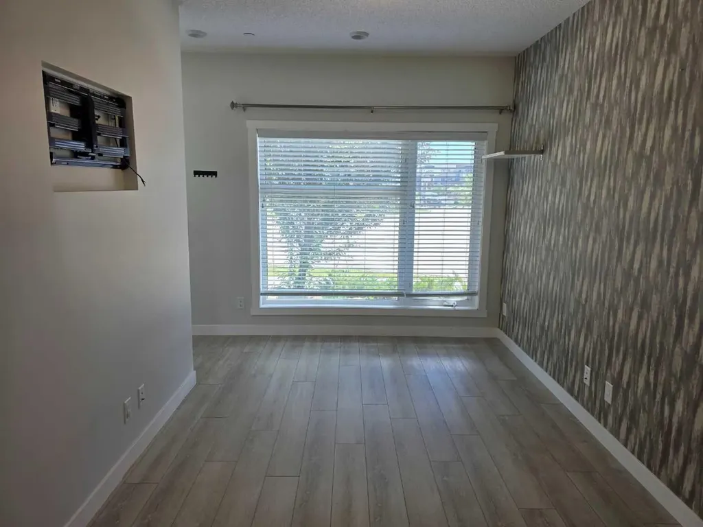 107 Lucas Boulevard NW Calgary AB T3P 1H8