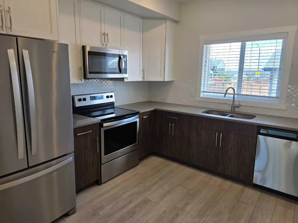 107 Lucas Boulevard NW Calgary AB T3P 1H8