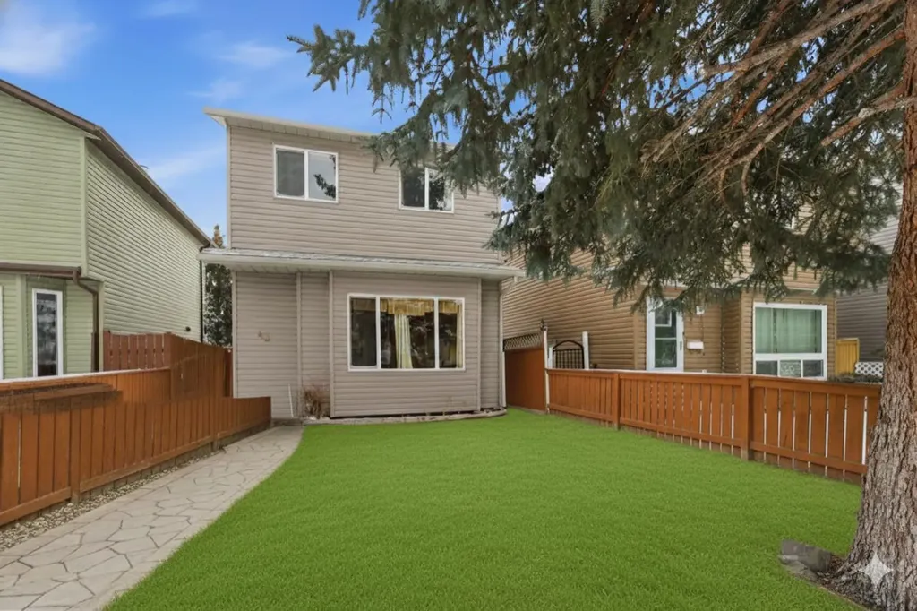 43 Martindale Court NE Calgary AB T3J2V8