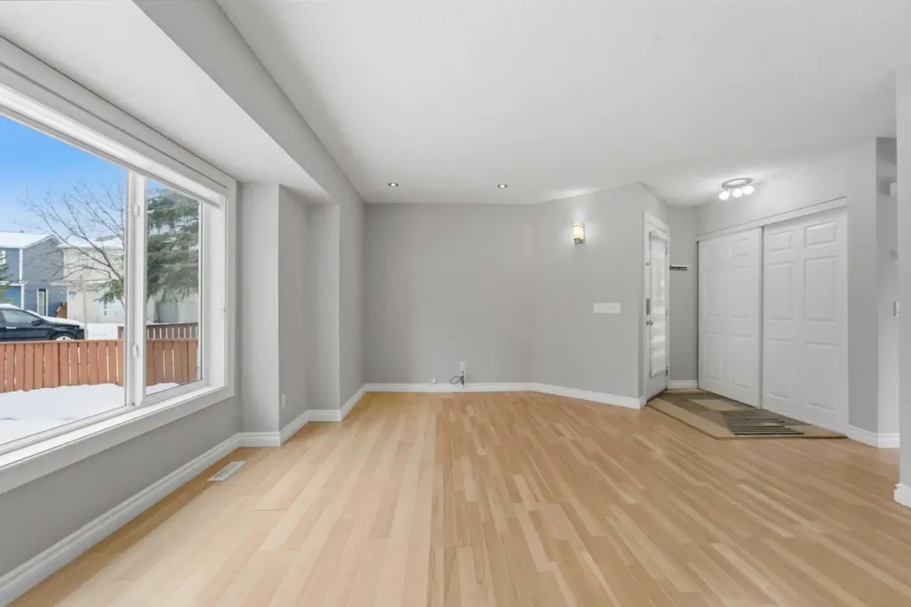 43 Martindale Court NE Calgary AB T3J2V8