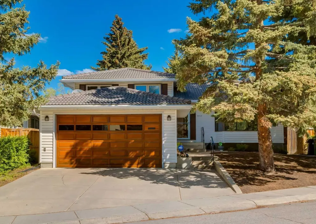 4808 Valiant Drive NW Calgary AB T3A 1X2