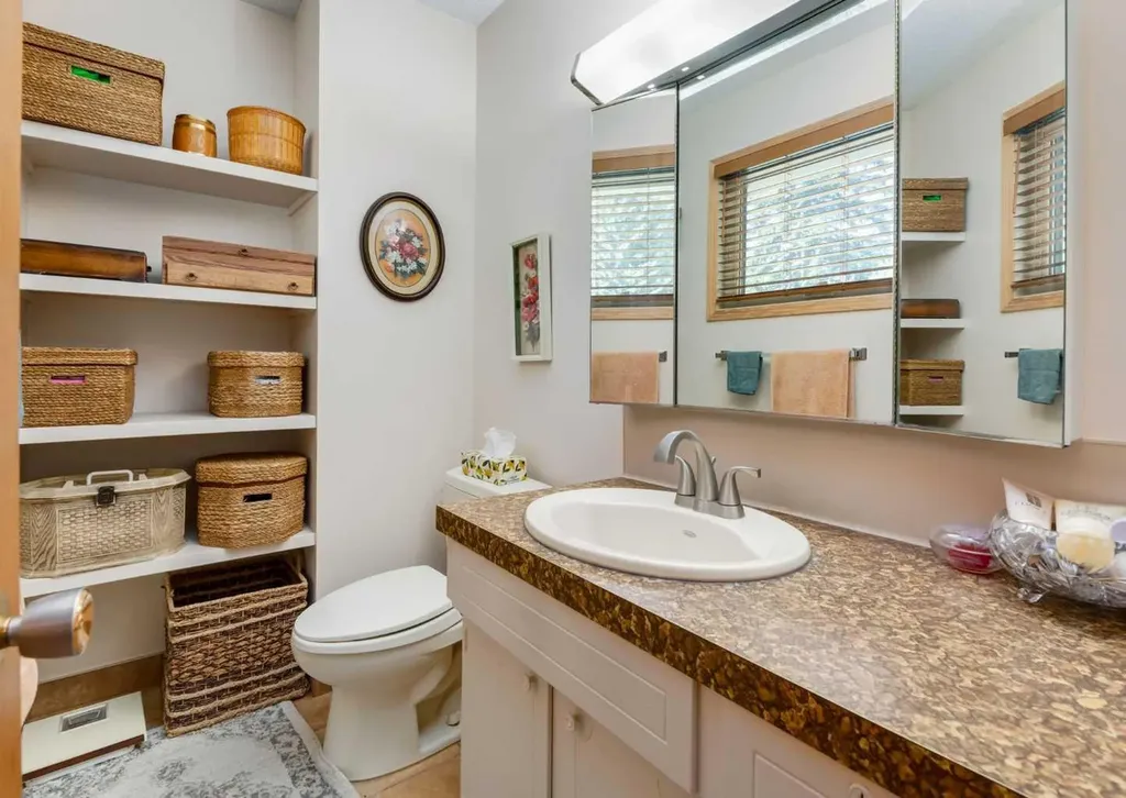 4808 Valiant Drive NW Calgary AB T3A 1X2