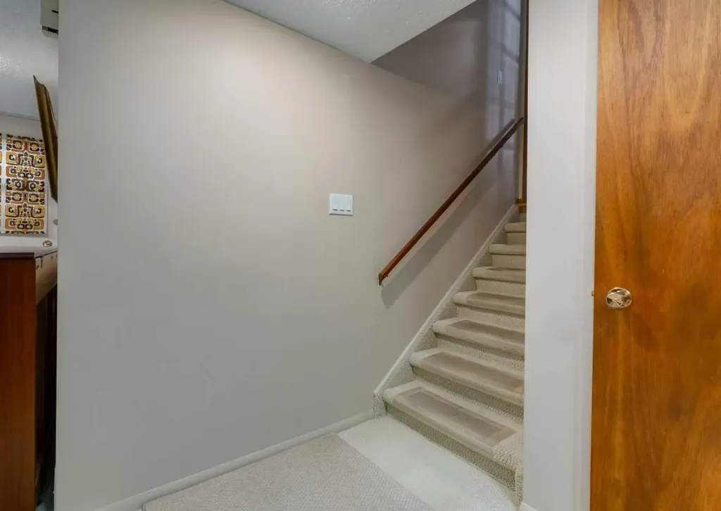 4808 Valiant Drive NW Calgary AB T3A 1X2