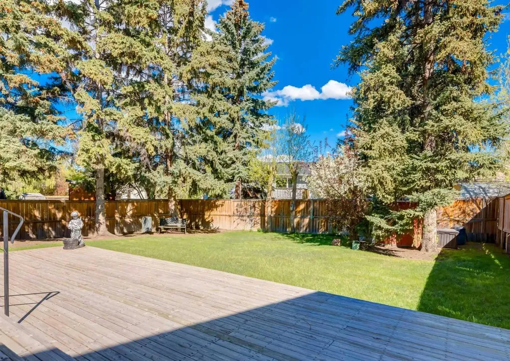 4808 Valiant Drive NW Calgary AB T3A 1X2