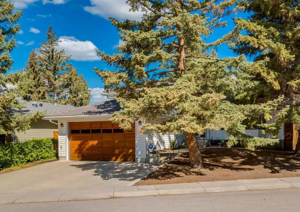 4808 Valiant Drive NW Calgary AB T3A 1X2