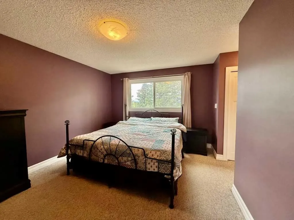 147 Seabolt Crescent Hinton AB T7V 1K4