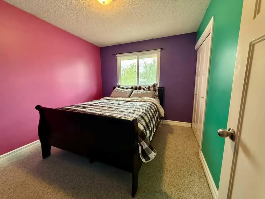147 Seabolt Crescent Hinton AB T7V 1K4