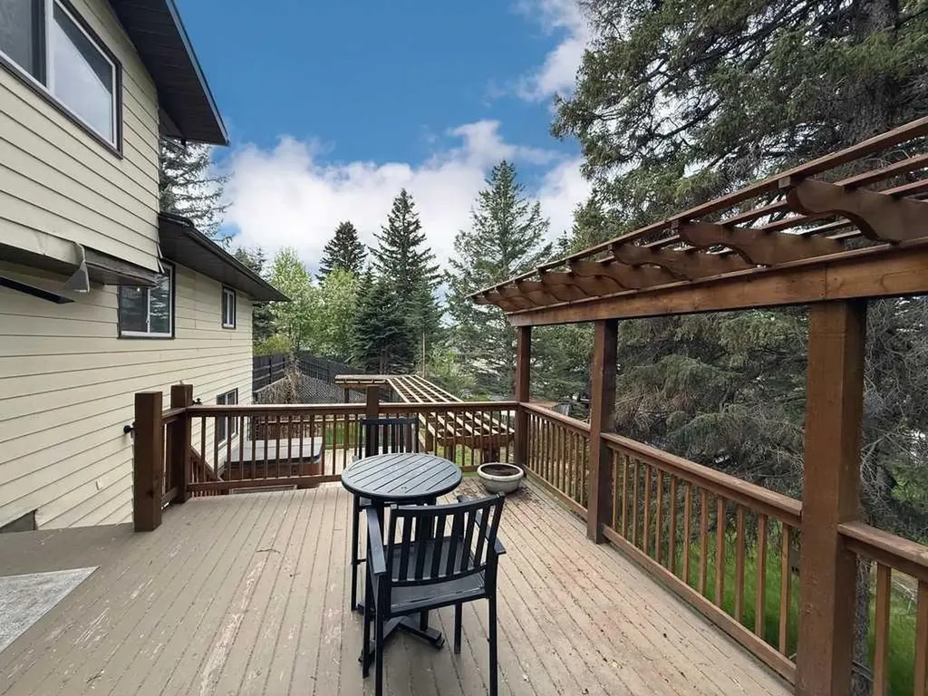 147 Seabolt Crescent Hinton AB T7V 1K4