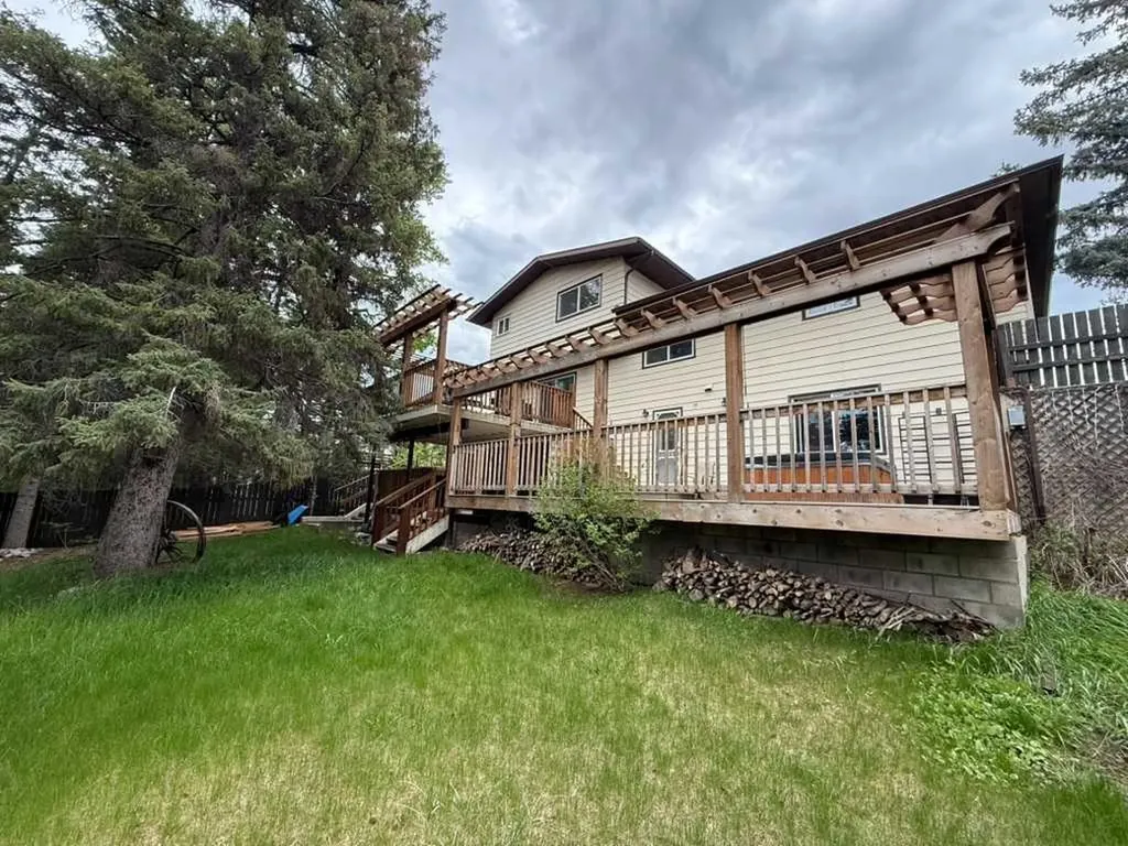 147 Seabolt Crescent Hinton AB T7V 1K4