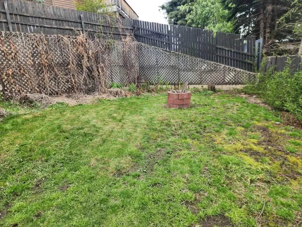 147 Seabolt Crescent Hinton AB T7V 1K4