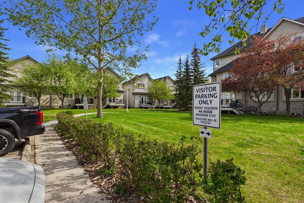 144 Simcoe Place SW Calgary AB T3H4T7