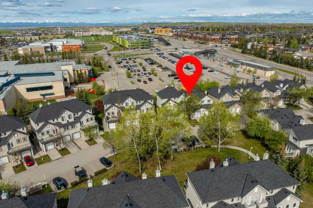 144 Simcoe Place SW Calgary AB T3H4T7