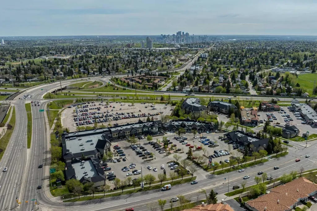144 Simcoe Place SW Calgary AB T3H4T7