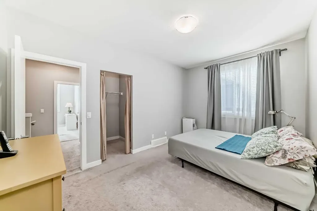 111 Redstone Crescent NE Calgary AB T3N 1M4