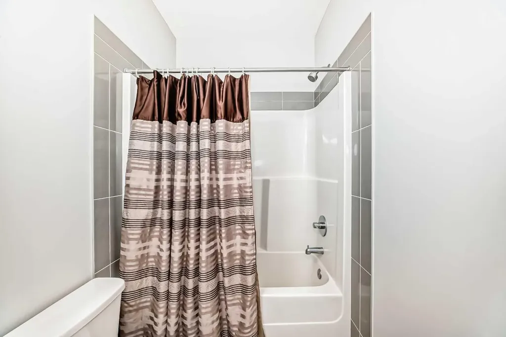 111 Redstone Crescent NE Calgary AB T3N 1M4