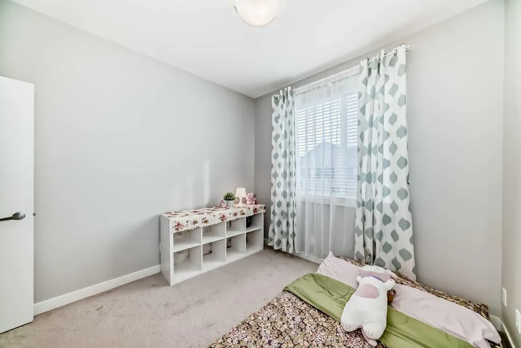 111 Redstone Crescent NE Calgary AB T3N 1M4