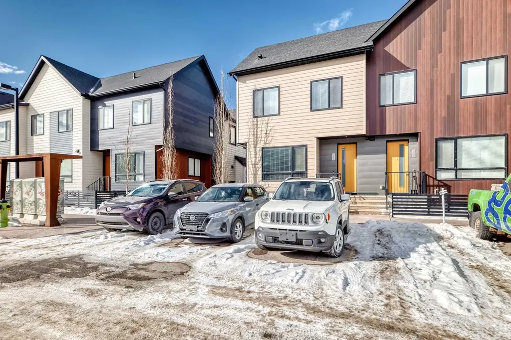 111 Redstone Crescent NE Calgary AB T3N 1M4