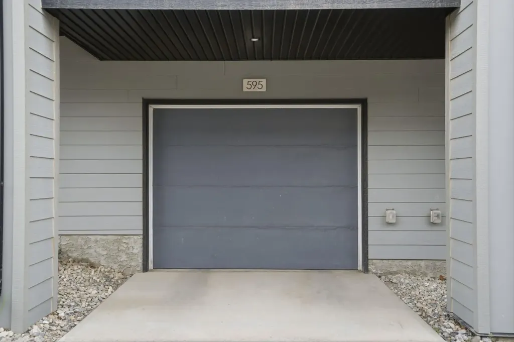 595 Evanston Link NW Calgary AB T3P 1S2