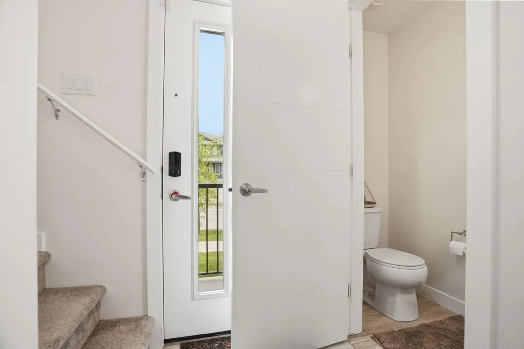 595 Evanston Link NW Calgary AB T3P 1S2