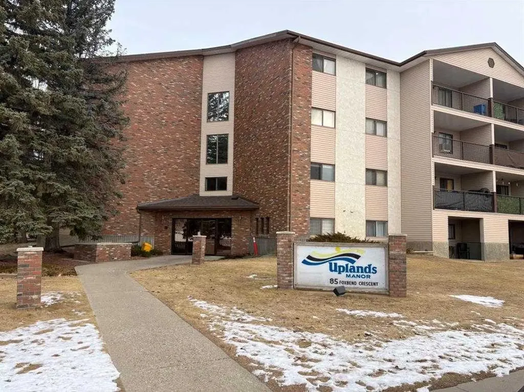 85 Foxbend Crescent N Lethbridge AB T1H 5T4