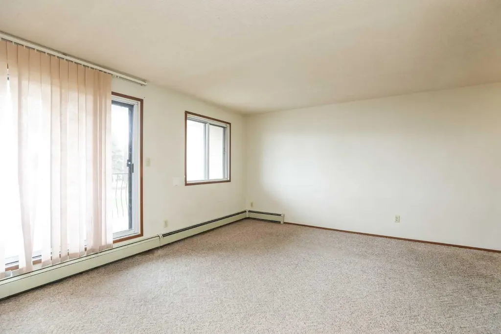 85 Foxbend Crescent N Lethbridge AB T1H 5T4