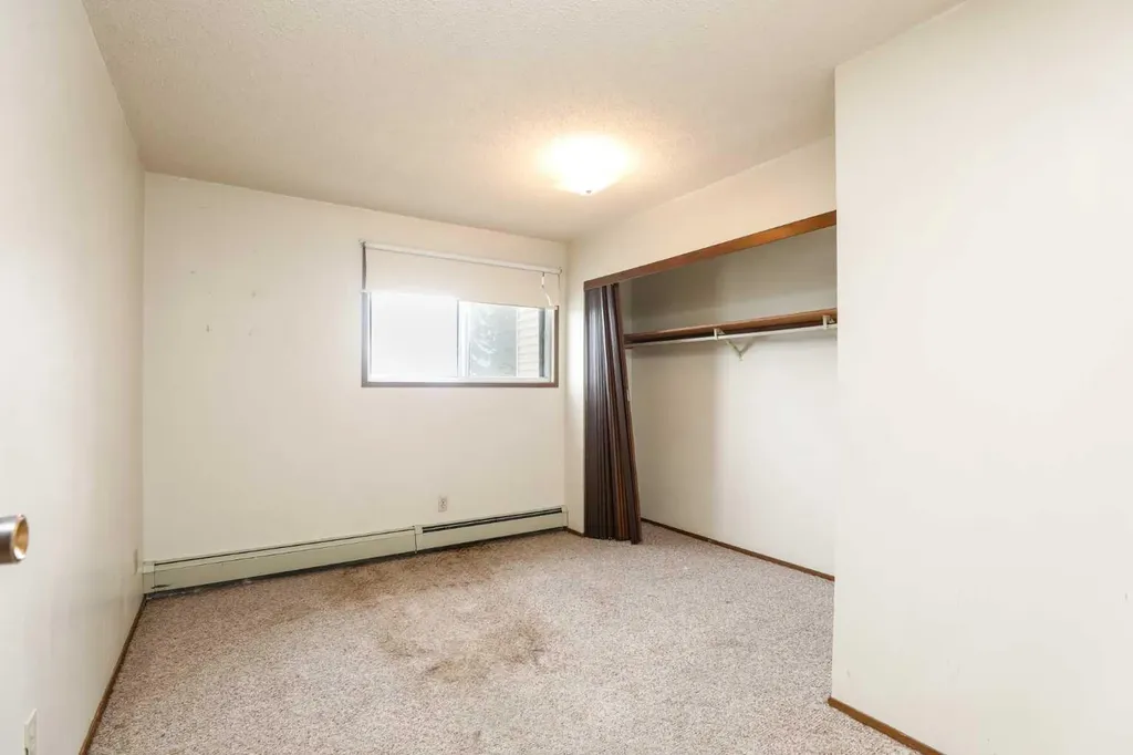 85 Foxbend Crescent N Lethbridge AB T1H 5T4