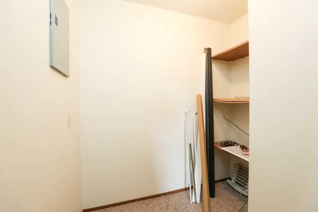 85 Foxbend Crescent N Lethbridge AB T1H 5T4