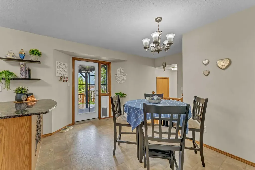 5 - 6219a Highway #3 Rural Cypress County AB T0J 2P0