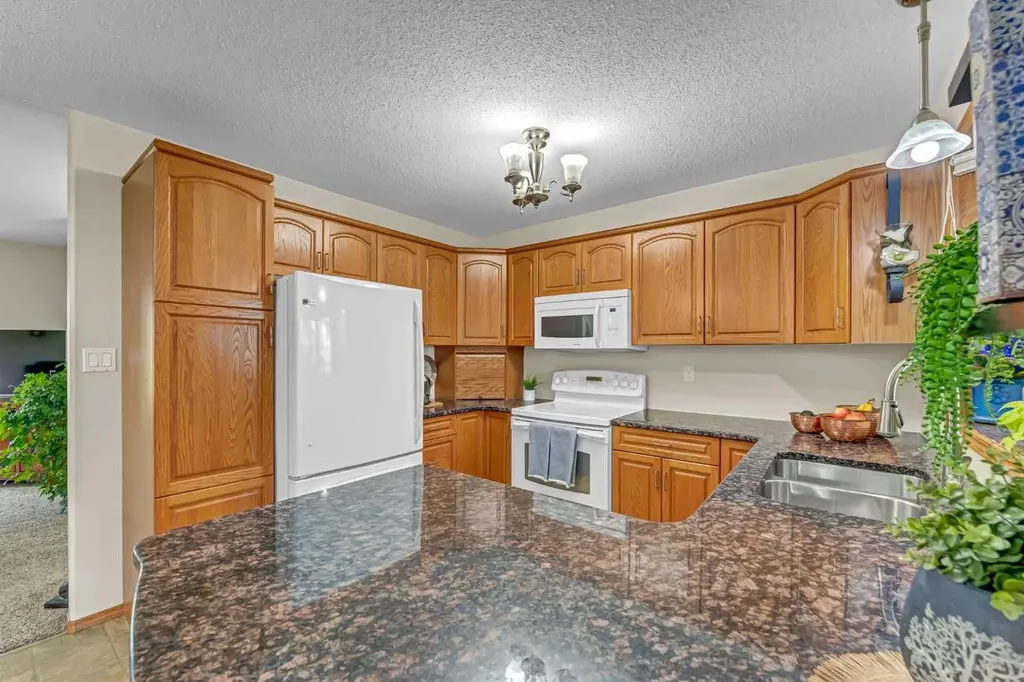 5 - 6219a Highway #3 Rural Cypress County AB T0J 2P0