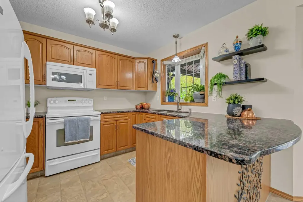 5 - 6219a Highway #3 Rural Cypress County AB T0J 2P0