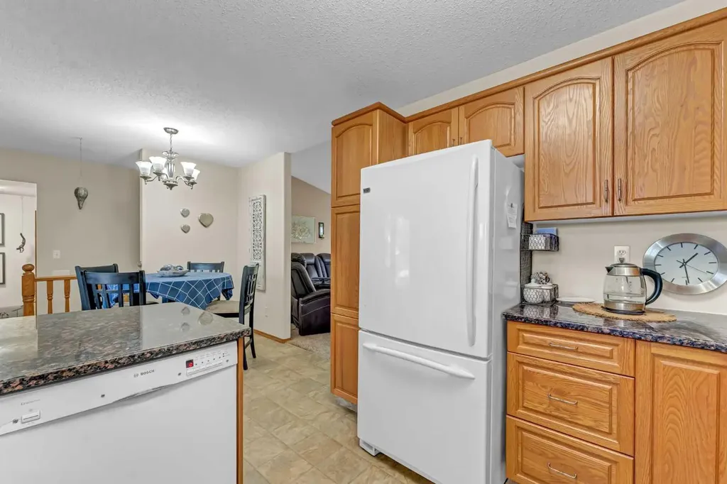 5 - 6219a Highway #3 Rural Cypress County AB T0J 2P0