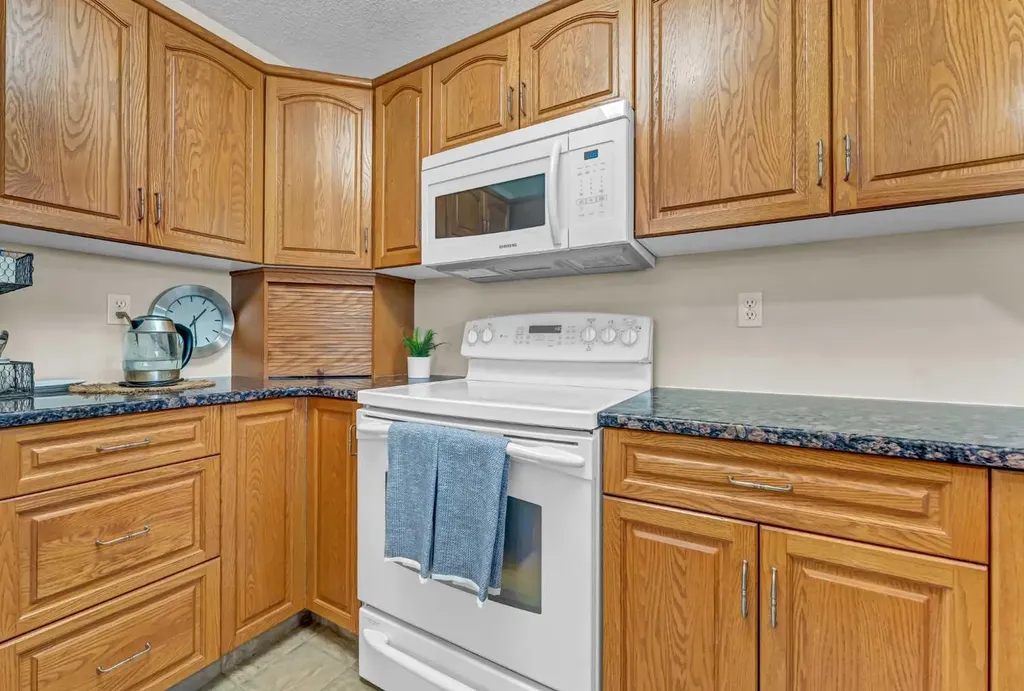 5 - 6219a Highway #3 Rural Cypress County AB T0J 2P0