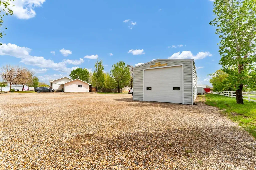 5 - 6219a Highway #3 Rural Cypress County AB T0J 2P0