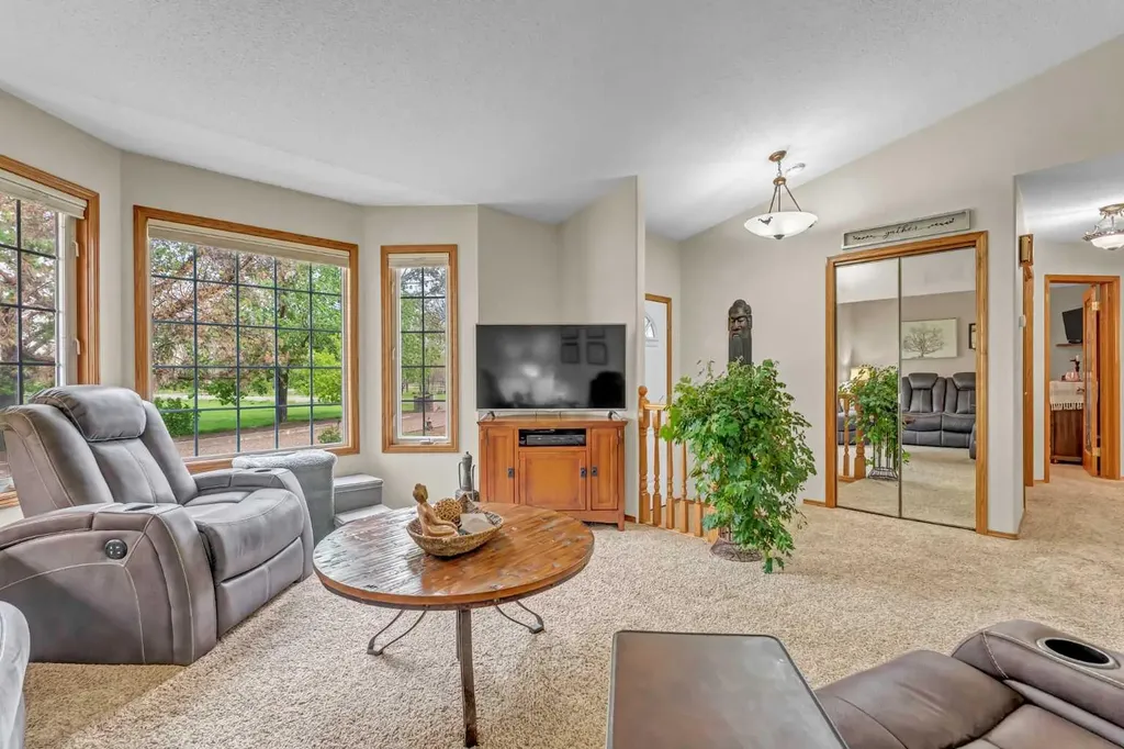 5 - 6219a Highway #3 Rural Cypress County AB T0J 2P0