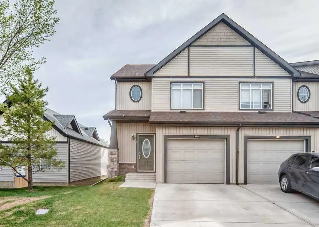 76 Copperpond Landing SE Calgary AB T2Z 1G6