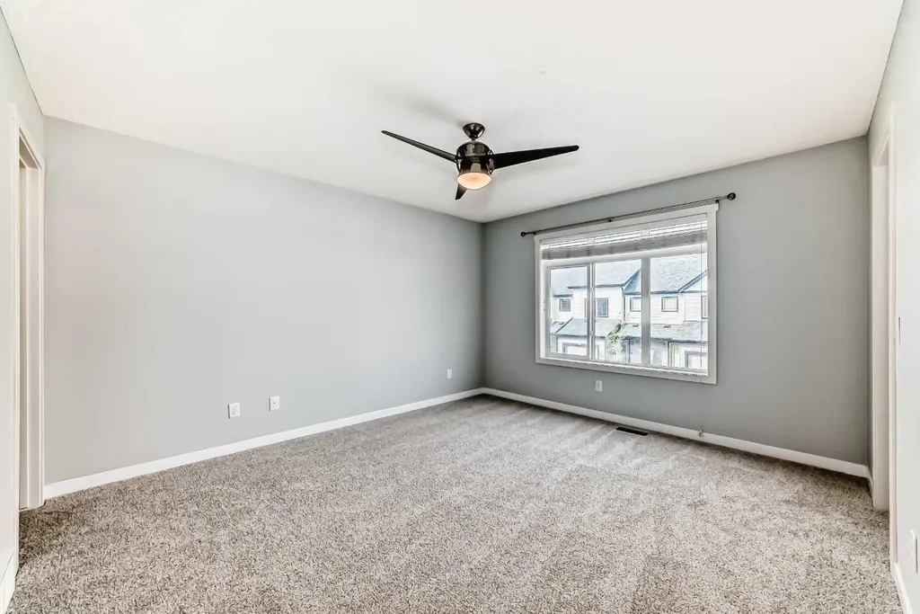 76 Copperpond Landing SE Calgary AB T2Z 1G6