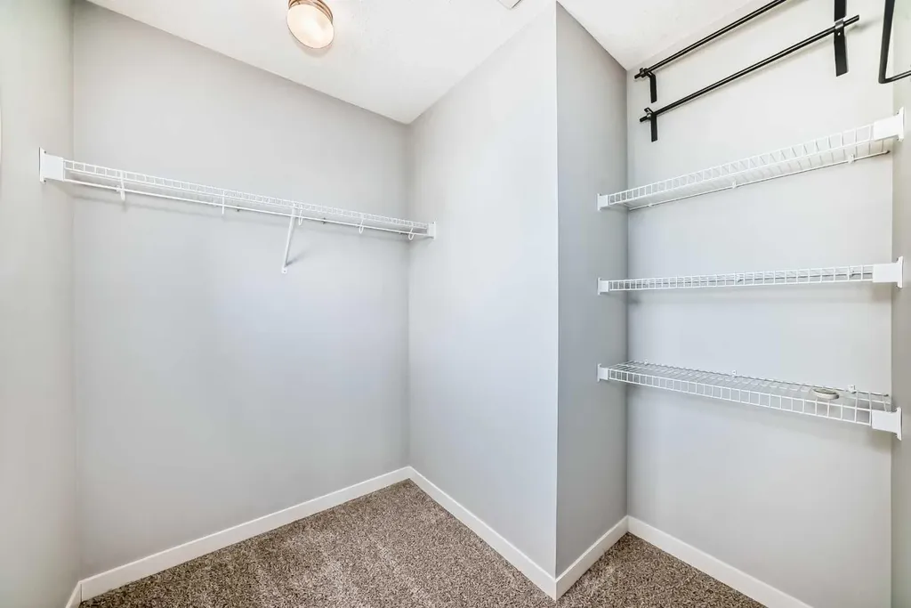 76 Copperpond Landing SE Calgary AB T2Z 1G6