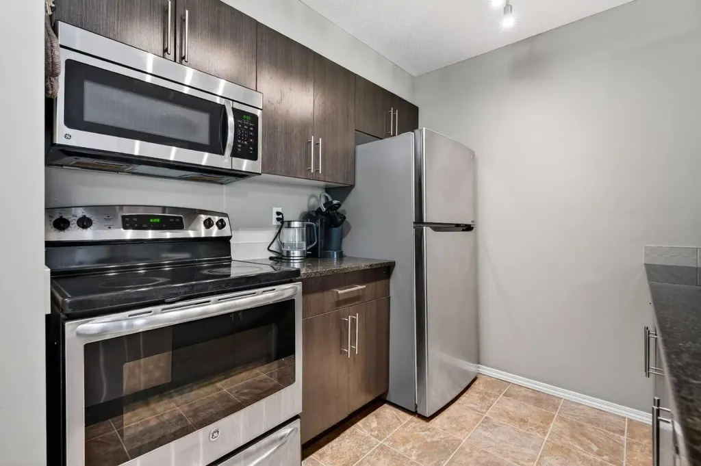 403 Mackenzie Way SW Airdrie AB T4B 3V7