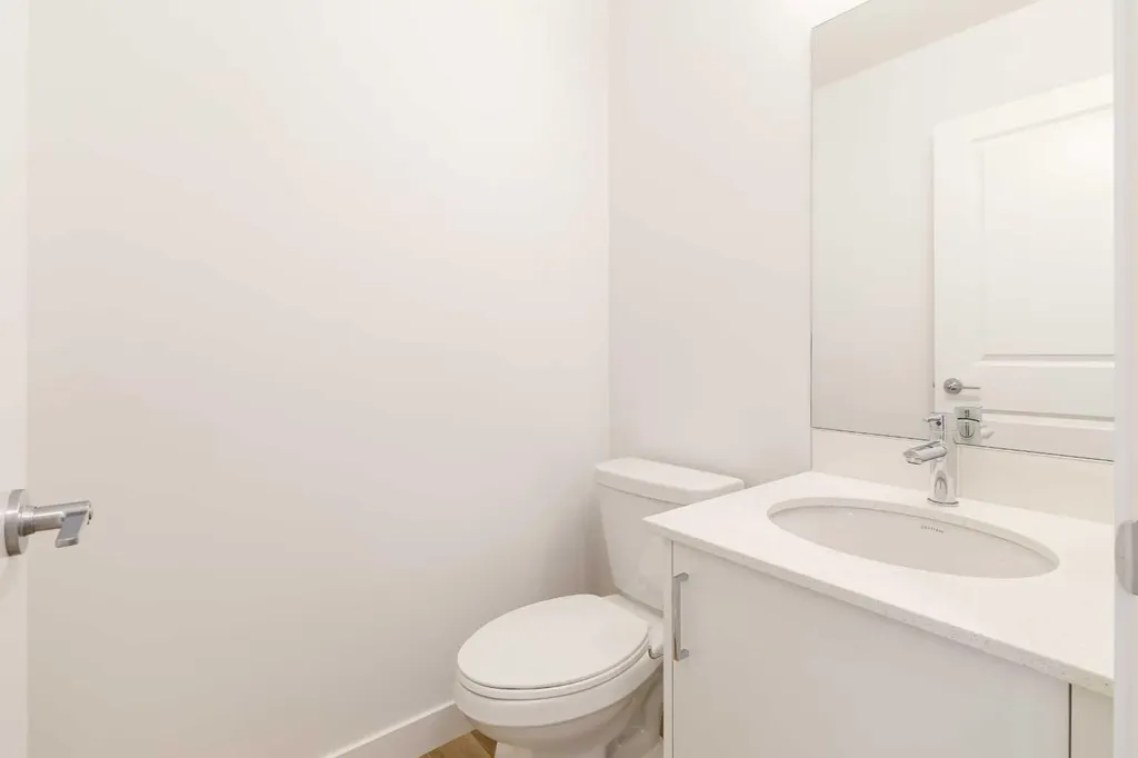 8535 19 Avenue SE Calgary AB T2A 7W8