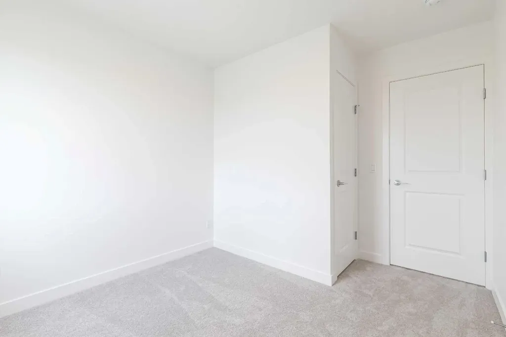 8535 19 Avenue SE Calgary AB T2A 7W8