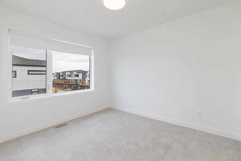 8535 19 Avenue SE Calgary AB T2A 7W8