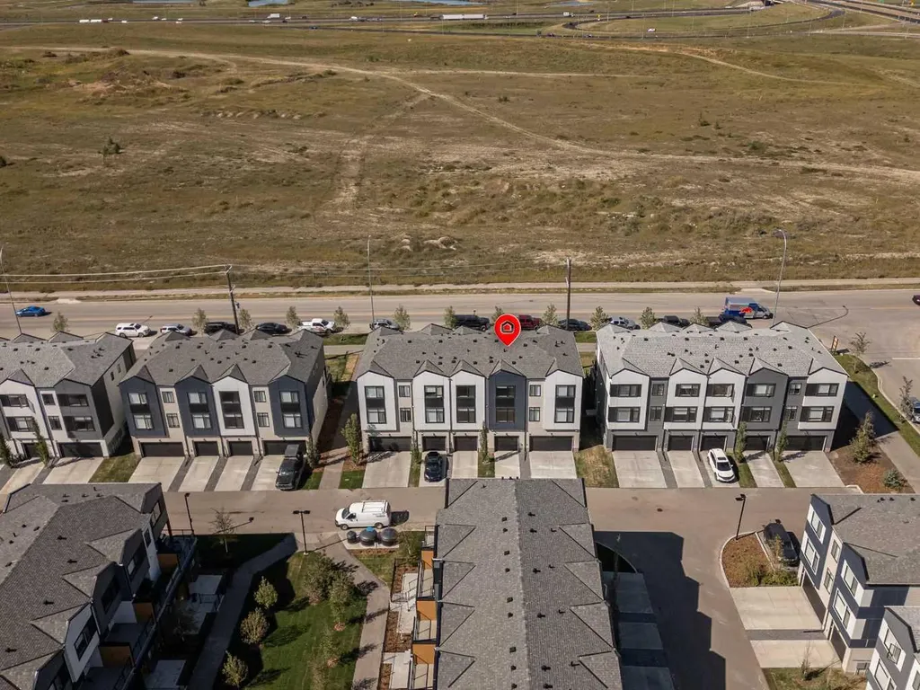 8535 19 Avenue SE Calgary AB T2A 7W8