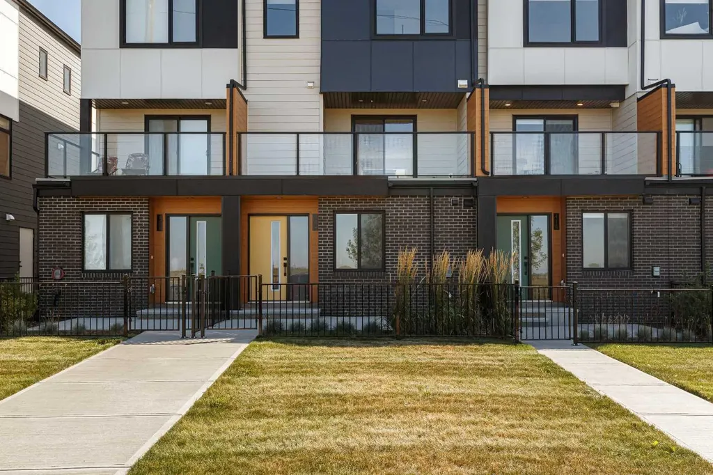 8535 19 Avenue SE Calgary AB T2A 7W8