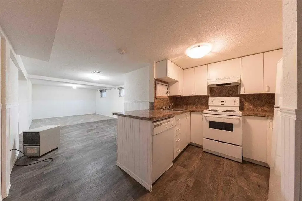 5223 50 Street Lloydminster AB T9V 0M4