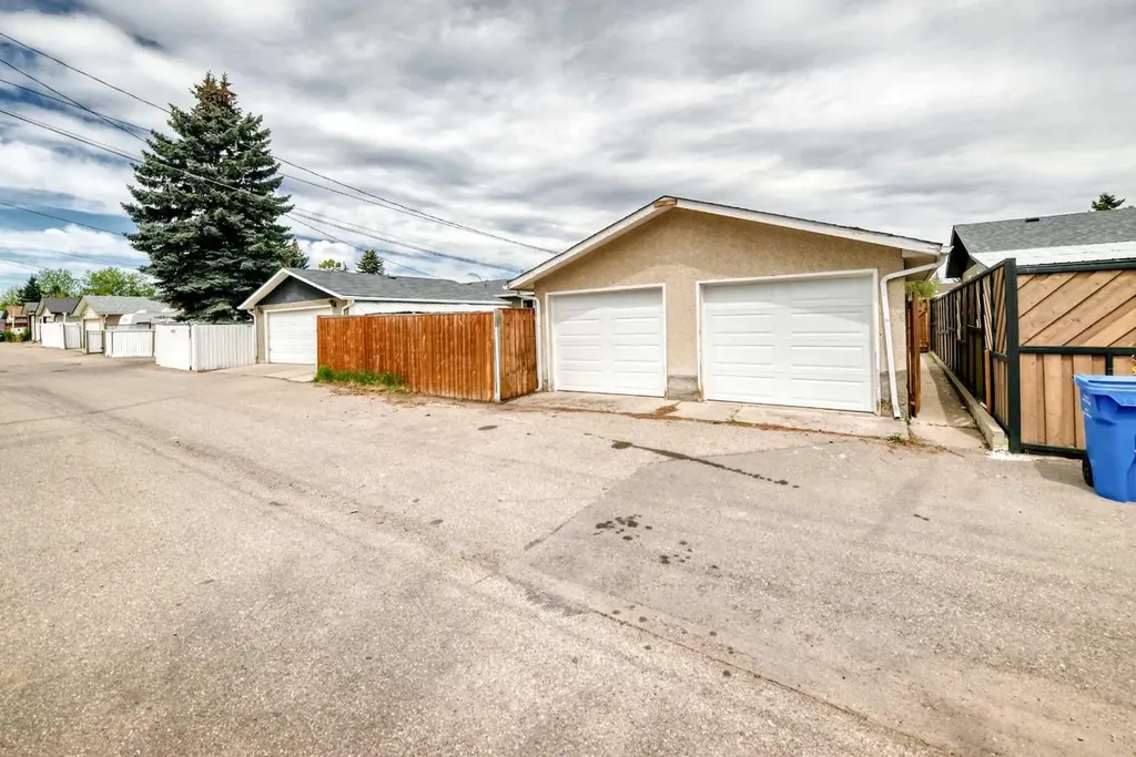 4607 Marwood Way NE Calgary AB T2A2S6